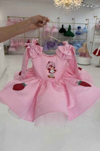 Cleo Strawberry Shortcake