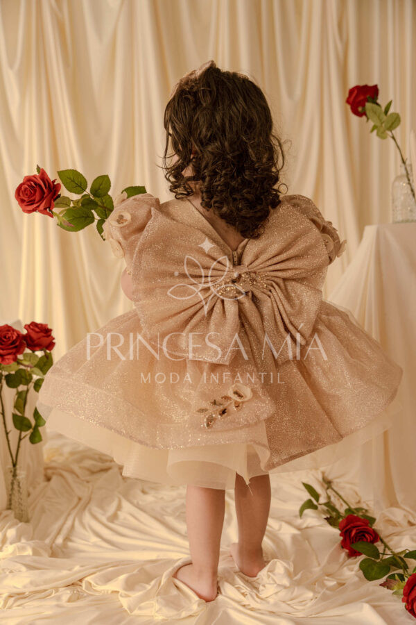 Anastasia Gold - Image 4