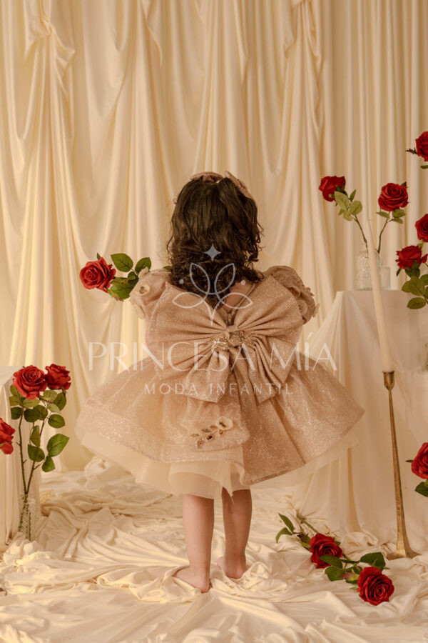 Anastasia Gold - Image 3