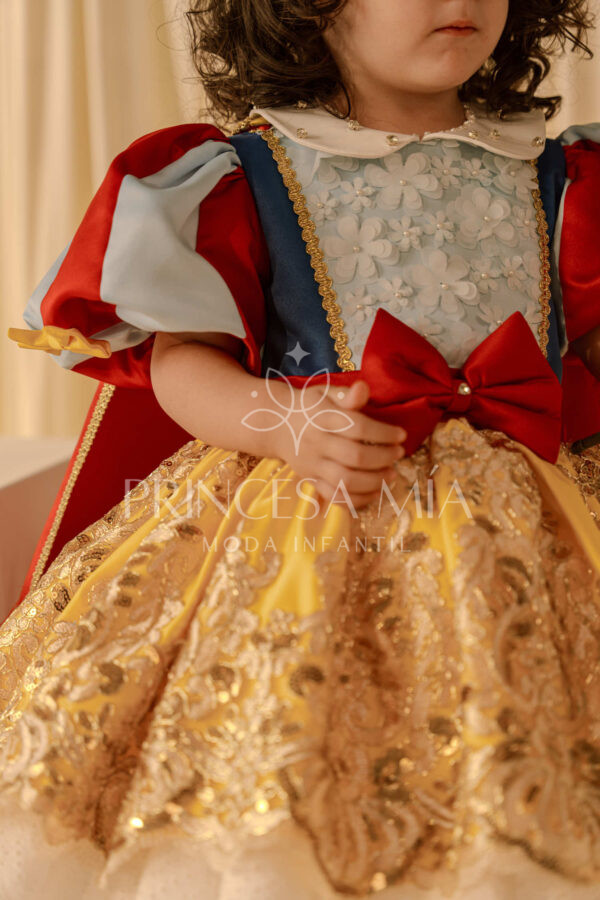 Snow White - Image 5