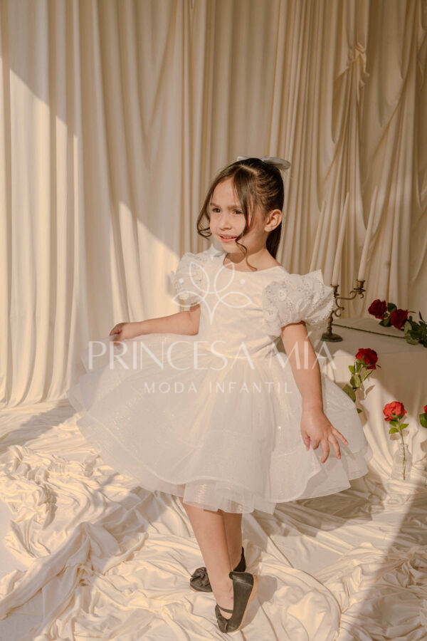 Anastasia White - Image 14